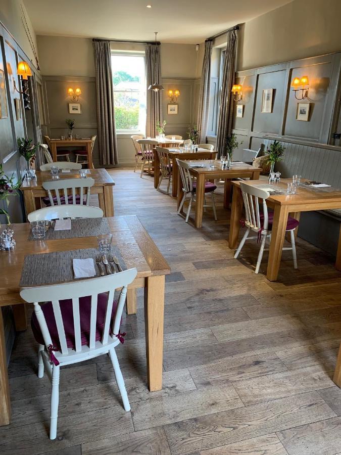 Collingwood Arms Hotel Cornhill on Tweed Eksteriør billede
