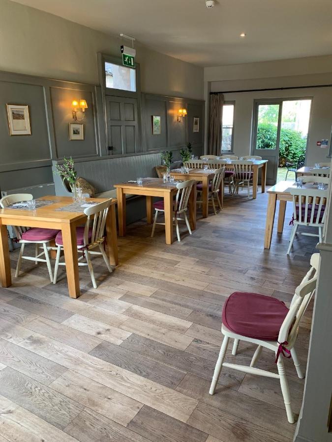 Collingwood Arms Hotel Cornhill on Tweed Eksteriør billede